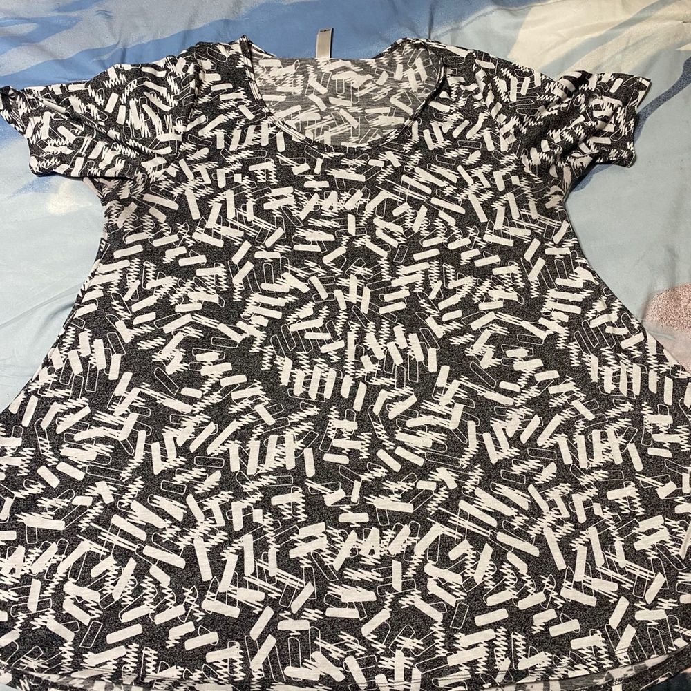 LuLaRoe perfect top